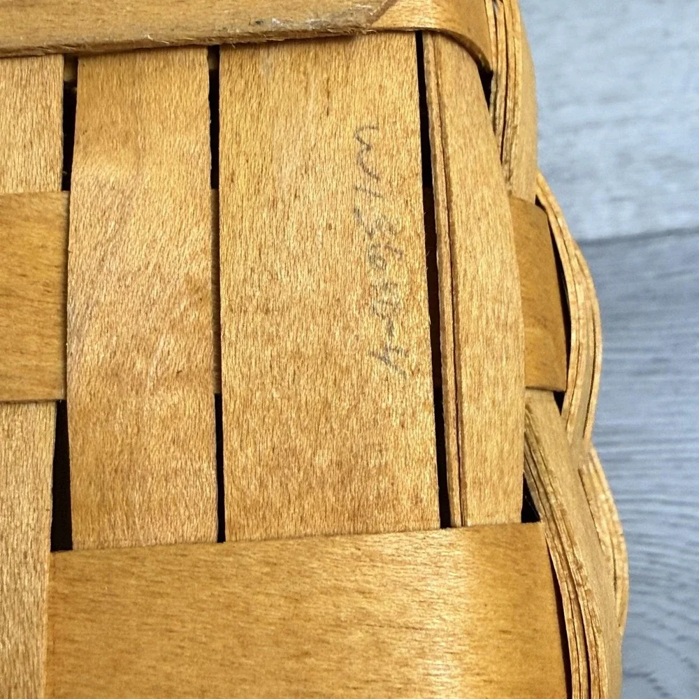 Longaberger 1997 Tissue Basket, Liner, & Lid